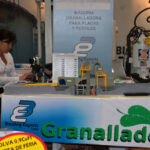 Ilustración Máquina Granalladora Turbinada para Placas, Tubos y Perfiles Estructurales.